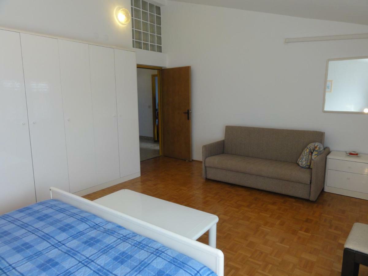 Nice And Cozy Apartment Ferry In Μεντουλίν Εξωτερικό φωτογραφία