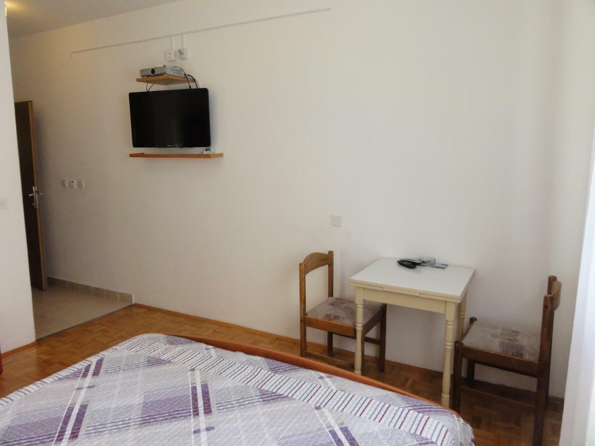 Nice And Cozy Apartment Ferry In Μεντουλίν Εξωτερικό φωτογραφία