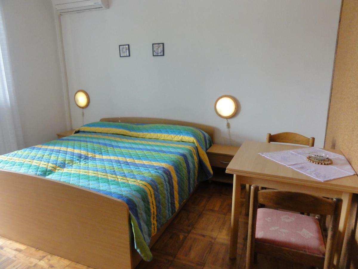 Nice And Cozy Apartment Ferry In Μεντουλίν Εξωτερικό φωτογραφία